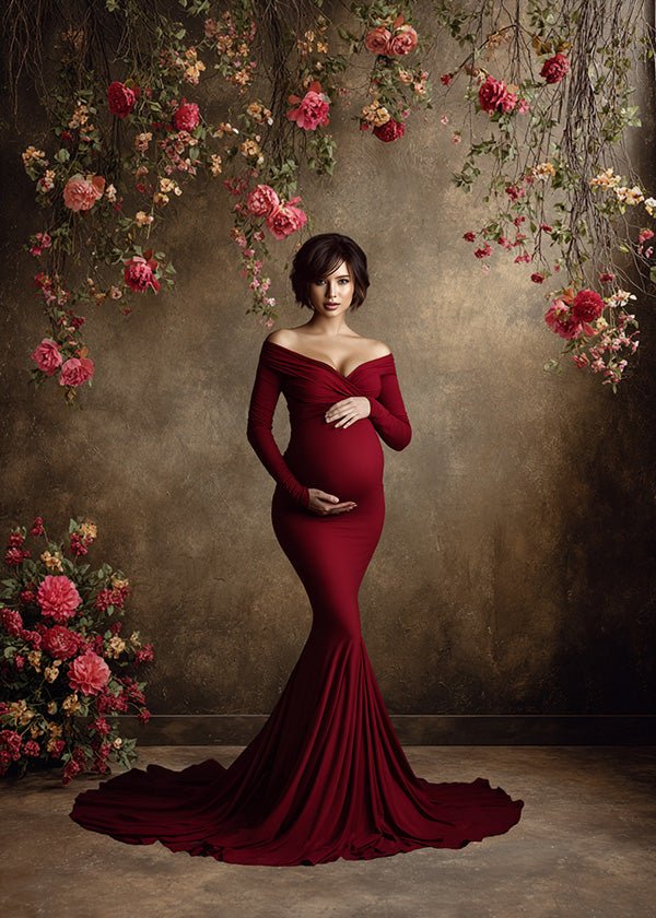 Romantic Red Blossom Backdrop – Hanging Roses on Soft Beige Textured Wall - Mii - Estilo