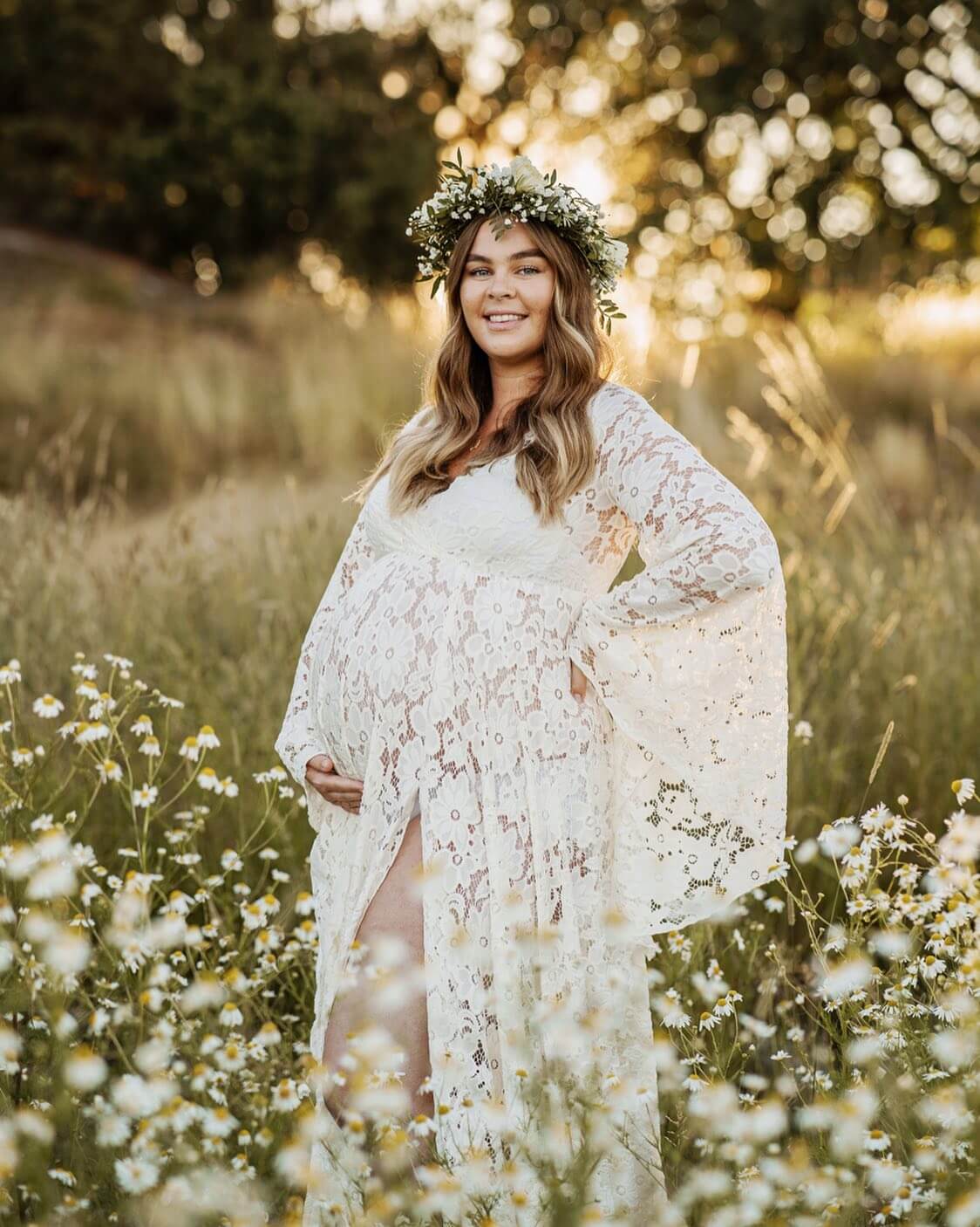 7 Perfect Gowns For a Plus Size Maternity Photoshoot - Mii-Estilo